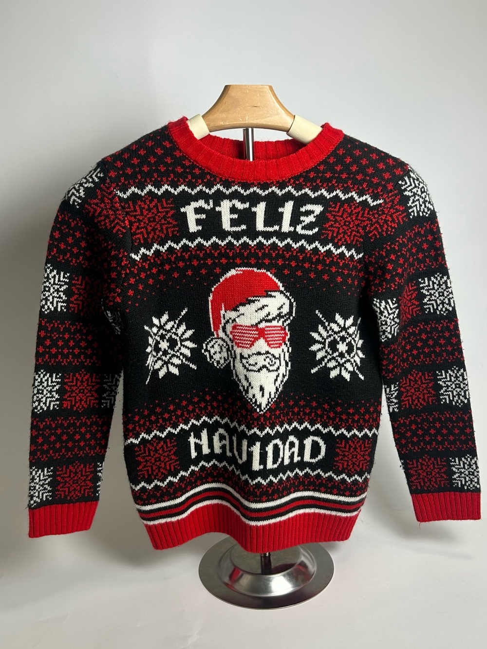 Holiday Time Red and Black 'Feliz Navidad' Crewneck Sweater